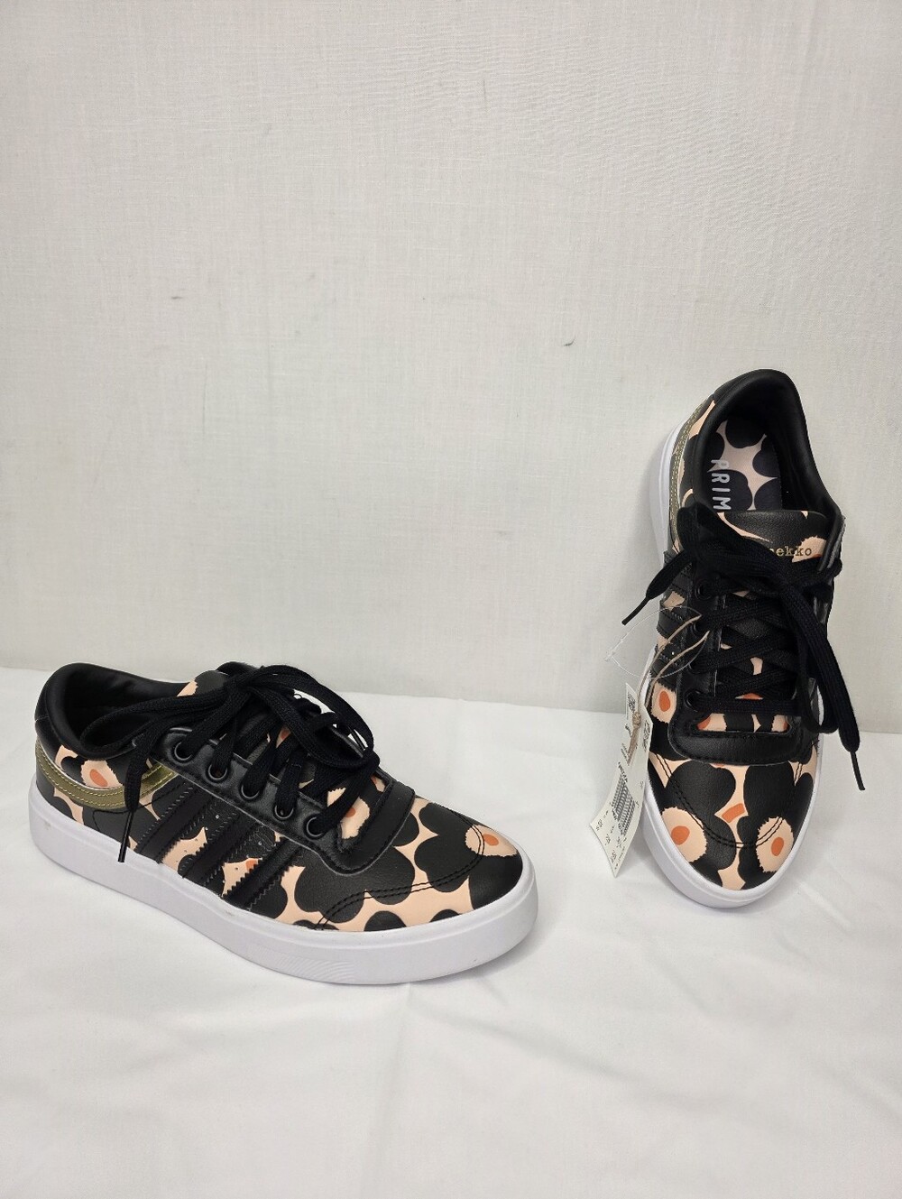 NWT Adidas x Marimekko Bryony Unikko Sneakers Black Floral Gold Size 5.5